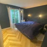 Appartement de 73 m² avec 1 chambre(s) en location à Entrecasteaux