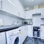 Rent 2 bedroom apartment in Croydon