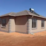 Rent 2 bedroom house of 255 m² in Pretoria