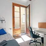 Rent a room of 200 m² in barcelona