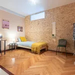 Rent 5 bedroom apartment in Porto