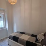 Rent a room in lisbon