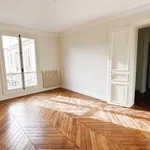 Rent 4 bedroom apartment of 104 m² in Paris 