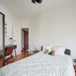 Rent a room of 180 m² in Lisboa