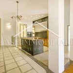 Rent 5 bedroom apartment of 181 m² in Rome