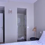 Appartement de 732 m² avec 2 chambre(s) en location à Paris