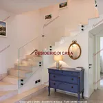 Rent 6 bedroom house of 180 m² in Campofelice di Roccella