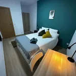 Rent a room of 300 m² in Madrid