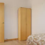 Rent a room of 120 m² in madrid