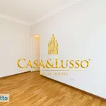 Rent 4 bedroom apartment of 105 m² in Milan