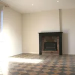 Rent 4 bedroom house of 1200 m² in Gembloux