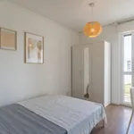 Appartement de 79 m² avec 5 chambre(s) en location à Pessac