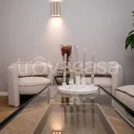 Rent 1 bedroom apartment of 50 m² in Milano