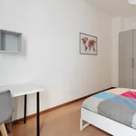 Rent 12 bedroom apartment of 16 m² in Milan