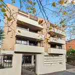 Rent 2 bedroom apartment in St Kilda