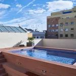 Rent 4 bedroom apartment of 50 m² in Barcelona