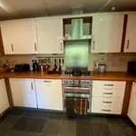 Rent 2 bedroom flat in Kirklees