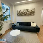 Affitto 2 camera appartamento di 91 m² in Genoa