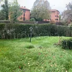 Appartamento in affitto a Peschiera Borromeo via Salvatore Quasimodo, arredato, giardino privato, cucina abitabile - TrovaCasa