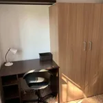 Rent a room in Madrid