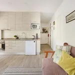 Rent 1 bedroom apartment of 50 m² in lisbon