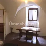 Affitto 5 camera appartamento di 125 m² in Firenze