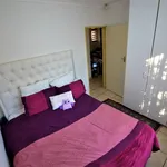 Rent 3 bedroom apartment of 96 m² in Gauteng