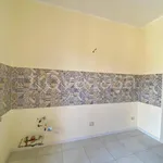 Affitto 2 camera appartamento di 65 m² in Voghera