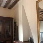 Appartement de 430 m² avec 1 chambre(s) en location à Paris