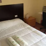 Rent a room of 130 m² in valencia