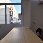 Rent a room of 100 m² in valencia