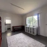 Rent 3 bedroom house of 818 m² in Moranbah