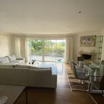 Rent 5 bedroom apartment in South East England