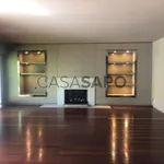 Rent 7 bedroom house of 435 m² in Porto