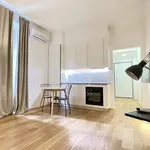 Rent 1 bedroom apartment of 40 m² in Milan