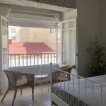 Rent a room of 120 m² in alicante