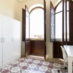 Rent 10 bedroom apartment in Granada