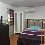 Rent 1 bedroom apartment of 30 m² in l'Hospitalet de Llobregat