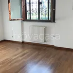 Affitto 3 camera appartamento di 110 m² in Peschiera Borromeo