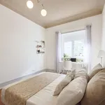 Rent a room in lisbon