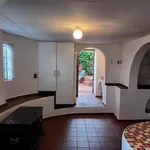 Rent 1 bedroom apartment of 200 m² in Durban