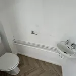 Rent 3 bedroom flat in Wales