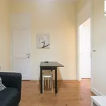 Rent 5 bedroom apartment in Lisbon