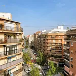 Rent 4 bedroom apartment in Valencia