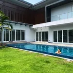 Rent 4 bedroom house of 450 m² in Bangkok