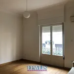 Rent 5 bedroom apartment of 147 m² in Athens