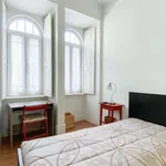 Rent a room of 120 m² in lisbon