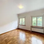 Maison de 550 m² avec 4 chambre(s) en location à Auderghem