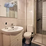 Rent a room of 200 m² in Madrid