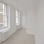 Rent 2 bedroom flat of 94 m² in Cheltenham